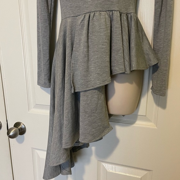 Fashion Nova Asymmetrical Top - Picture 2 of 5